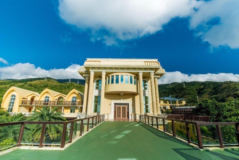 Whales Mountain & Seaview Resort image