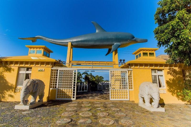 Whales Mountain & Seaview Resort image