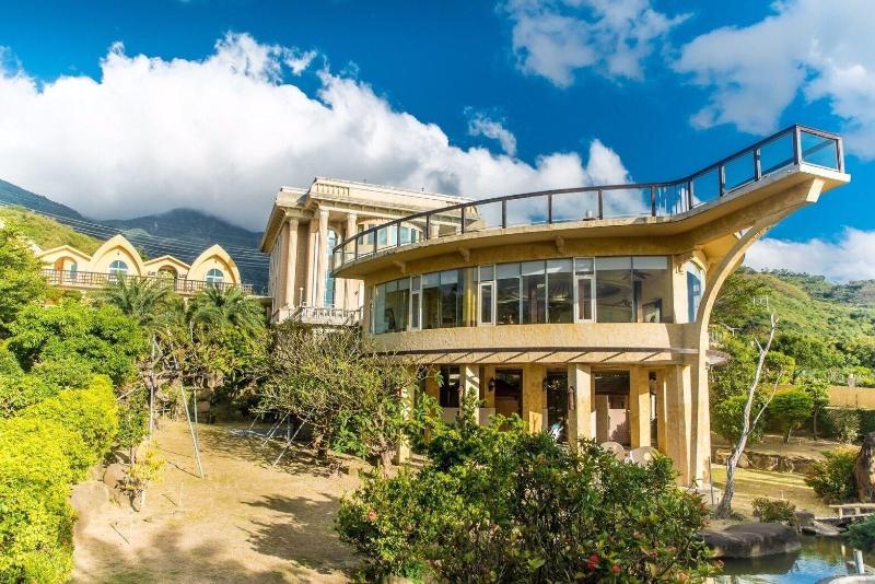 Whales Mountain & Seaview Resort image