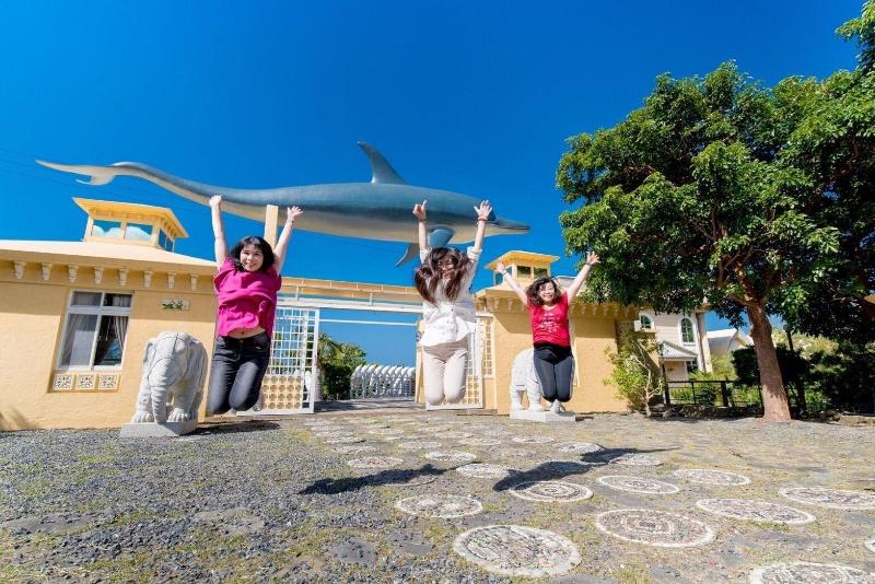 Whales Mountain & Seaview Resort image