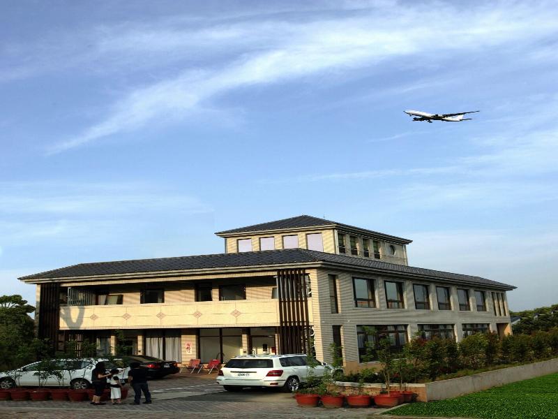 Lütel Hotel: Xpark. Gloria Outlets. Shin Kong Cin image