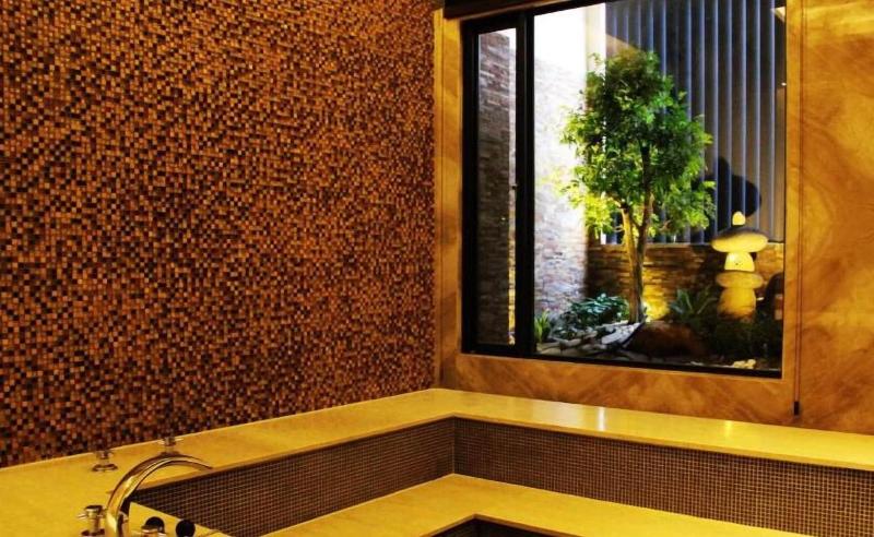 Yin Shui Han Motel image