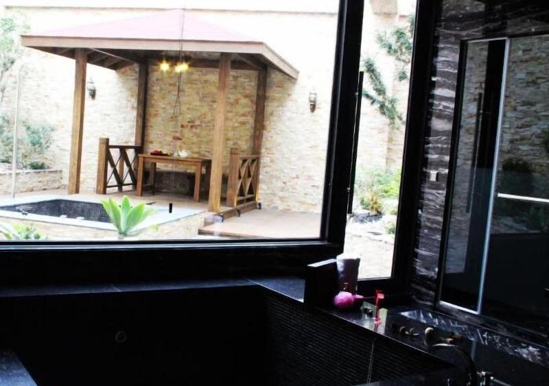 Yin Shui Han Motel image