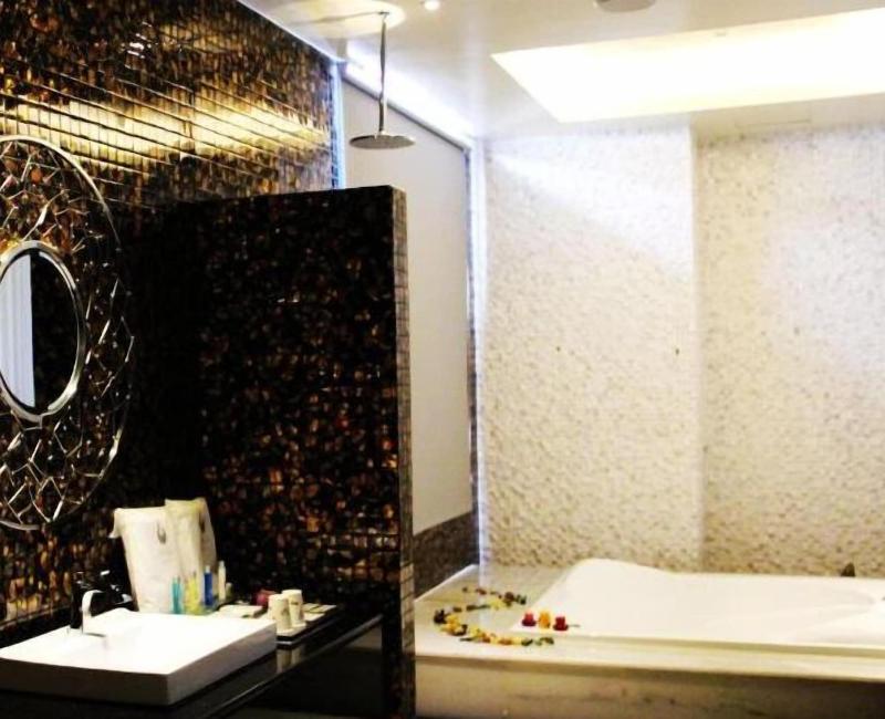 Yin Shui Han Motel image