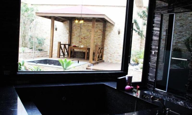 Yin Shui Han Motel image