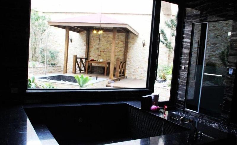 Yin Shui Han Motel image