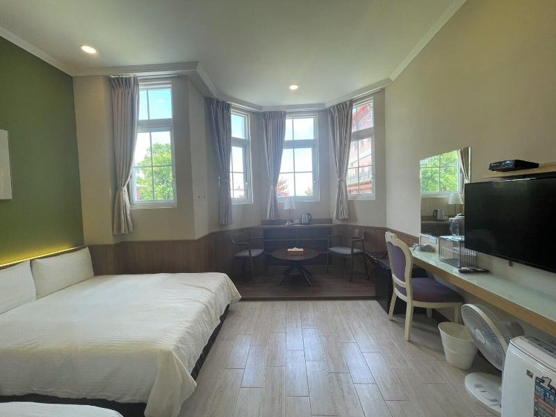 King Inn image