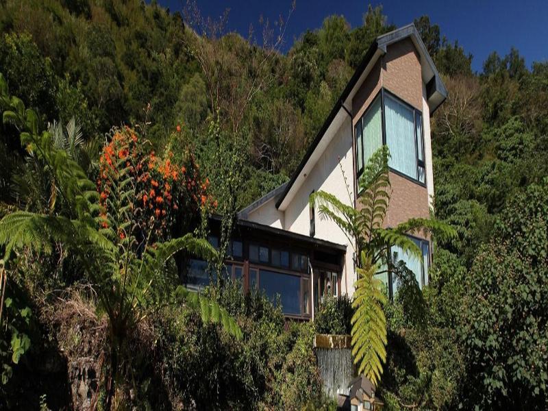 Crossing The Rainbow Bridge B&B