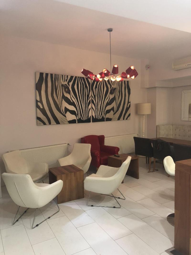 Black Suite image