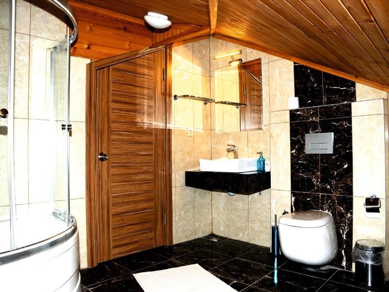 Hill River Hotel image