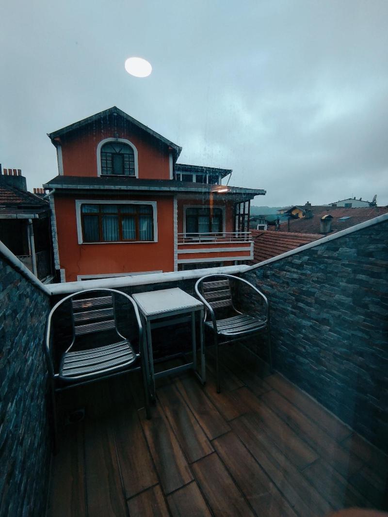 Hill River Hotel image