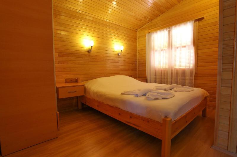 Baris Pension & Bungalows image
