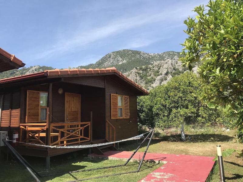 Baris Pension & Bungalows image