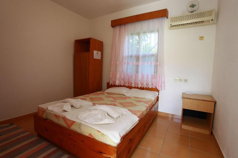 Baris Pension & Bungalows image