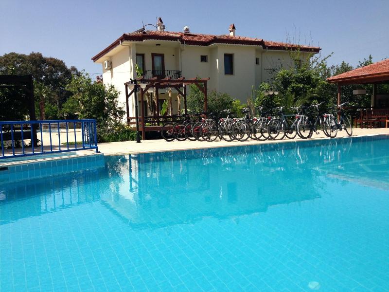 Kilim Apart Hotel image