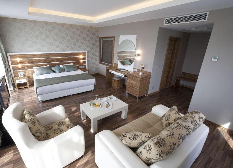 Fourway Hotel SPA & Restaurant — general view