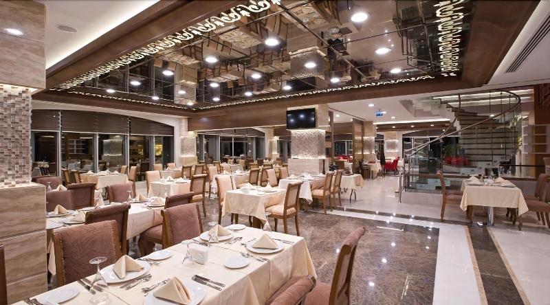 Fourway Hotel SPA & Restaurant