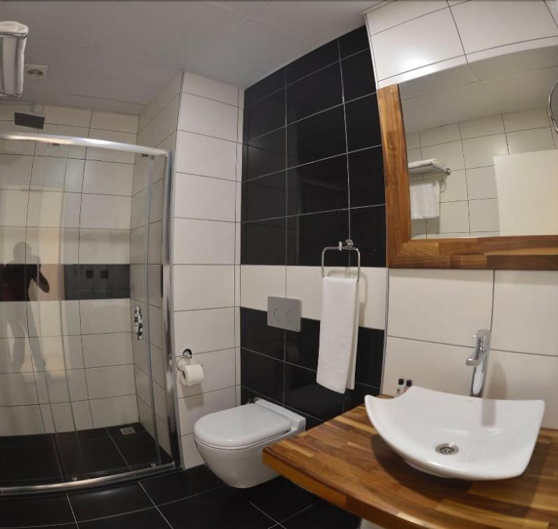 Sahin Hotel 2 image