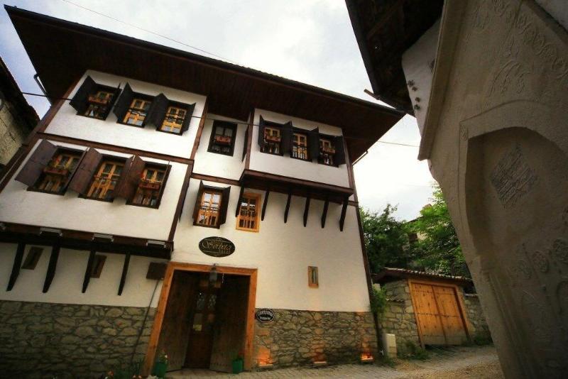 Serbetci Konak