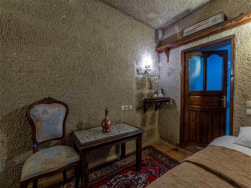 Antique Terrace Suites image