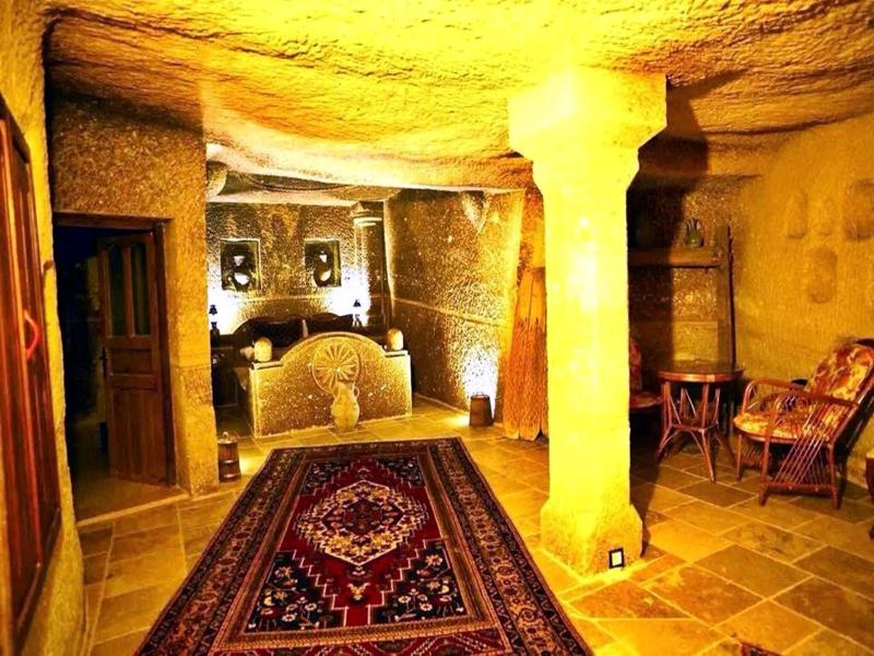 Antique Terrace Suites image