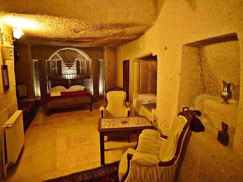 Antique Terrace Suites image