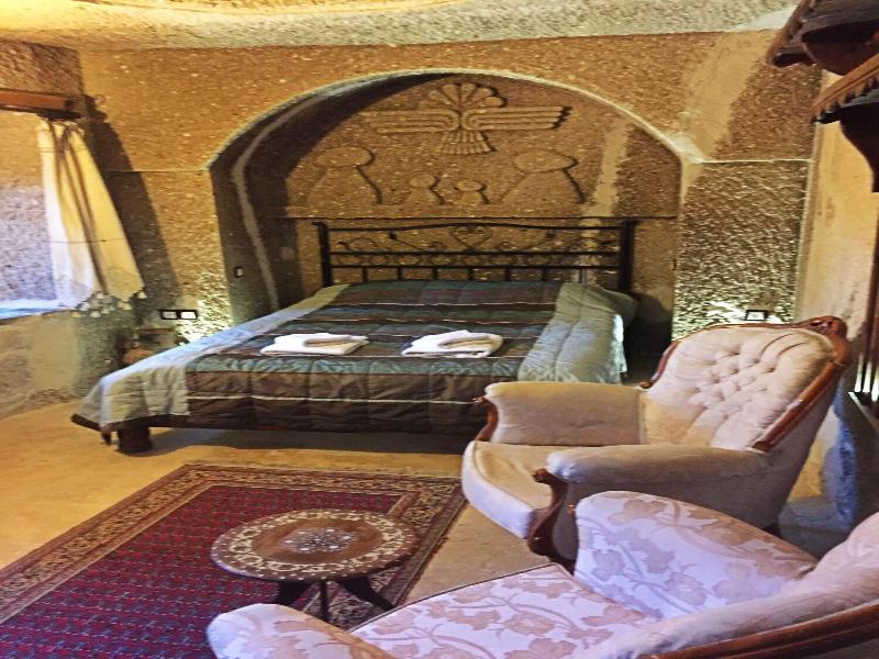 Antique Terrace Suites image