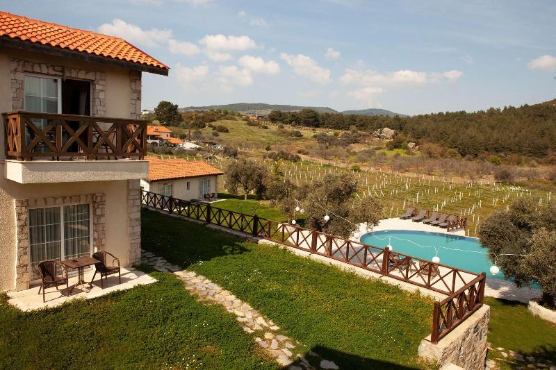 Vinifera Hotel Yedi Bilgeler Vineyards image