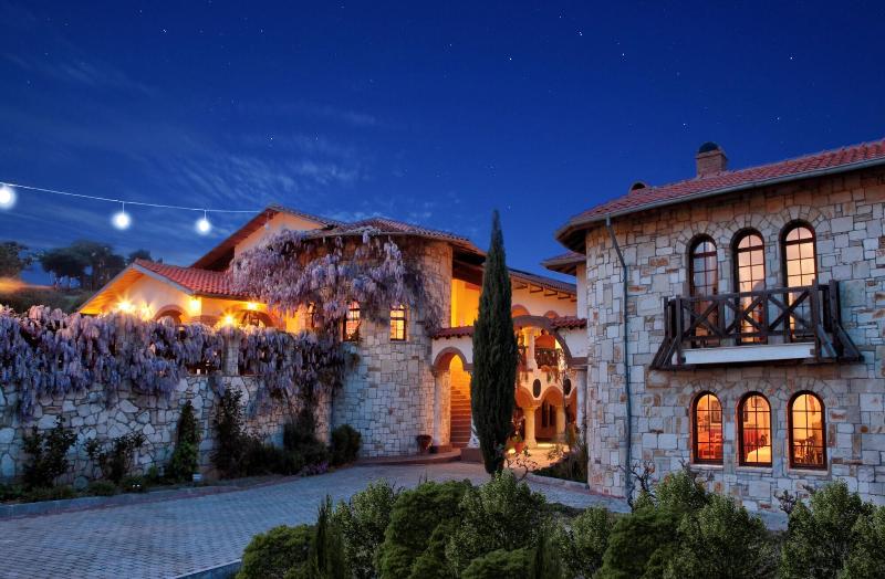 Vinifera Hotel Yedi Bilgeler Vineyards image