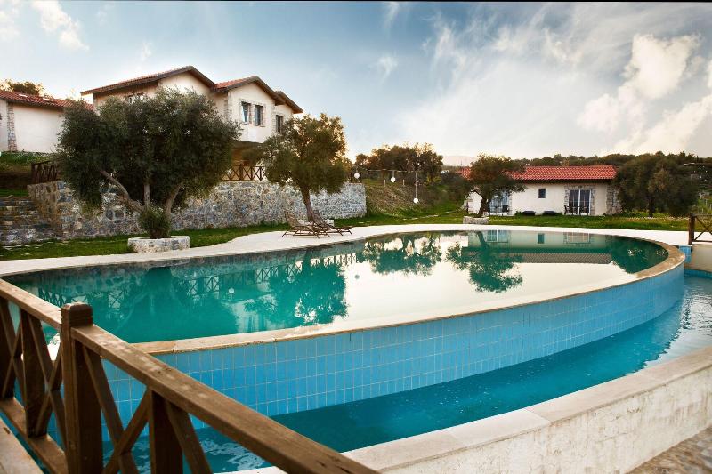 Vinifera Hotel Yedi Bilgeler Vineyards image