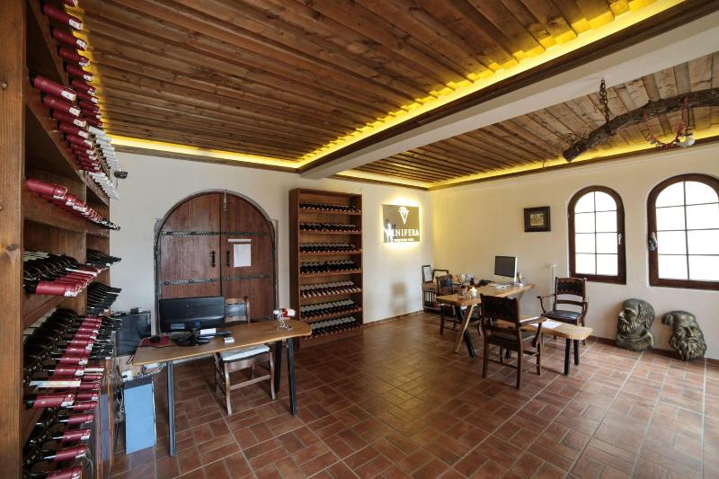Vinifera Hotel Yedi Bilgeler Vineyards image