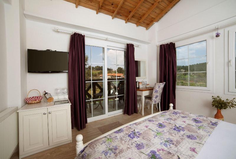 Vinifera Hotel Yedi Bilgeler Vineyards image