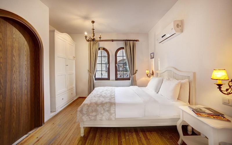 Vinifera Hotel Yedi Bilgeler Vineyards image