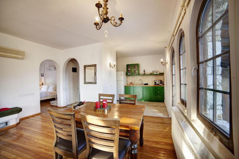 Vinifera Hotel Yedi Bilgeler Vineyards image