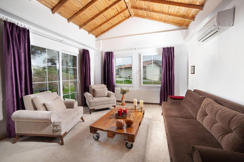 Vinifera Hotel Yedi Bilgeler Vineyards image