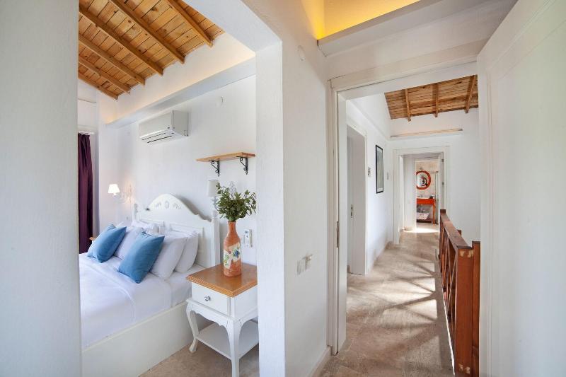Vinifera Hotel Yedi Bilgeler Vineyards image