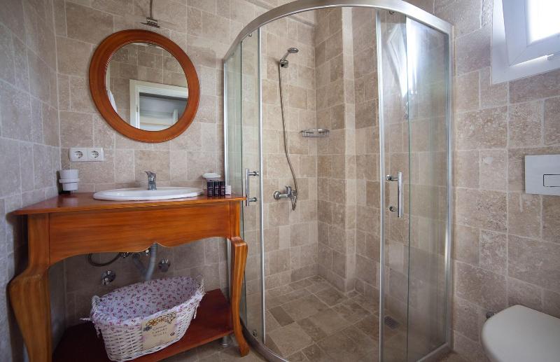 Vinifera Hotel Yedi Bilgeler Vineyards image