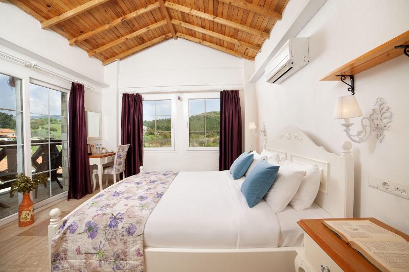 Vinifera Hotel Yedi Bilgeler Vineyards image