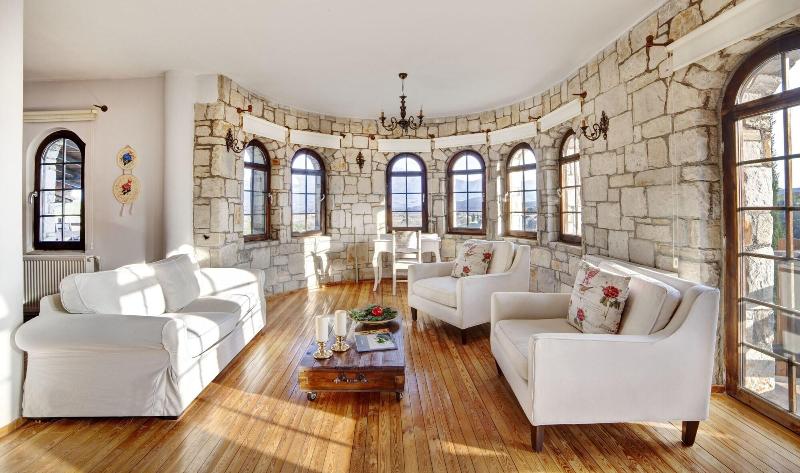 Vinifera Hotel Yedi Bilgeler Vineyards image