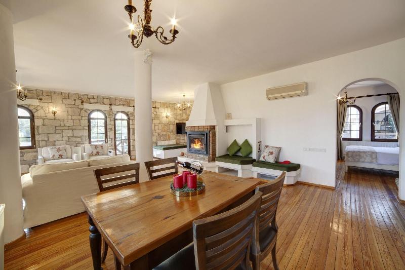 Vinifera Hotel Yedi Bilgeler Vineyards image