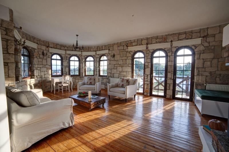 Vinifera Hotel Yedi Bilgeler Vineyards image