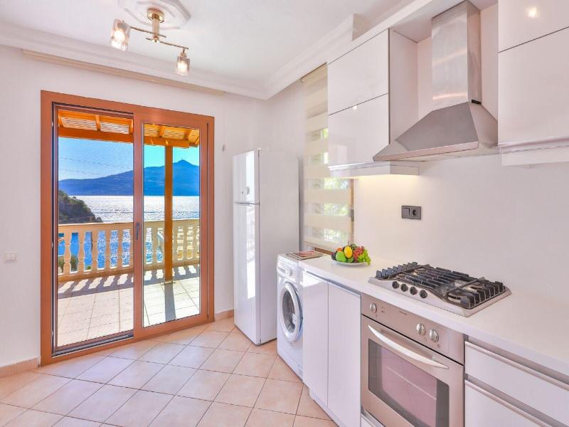 DOUBLE SEA VIEW