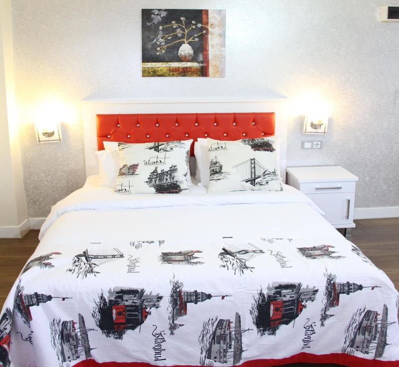 Hotel Ottoman 2 Class image