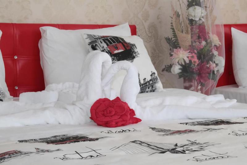 Hotel Ottoman 2 Class image