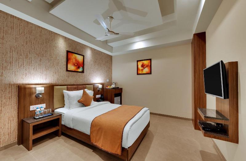 Anaya Beacon Hotel image