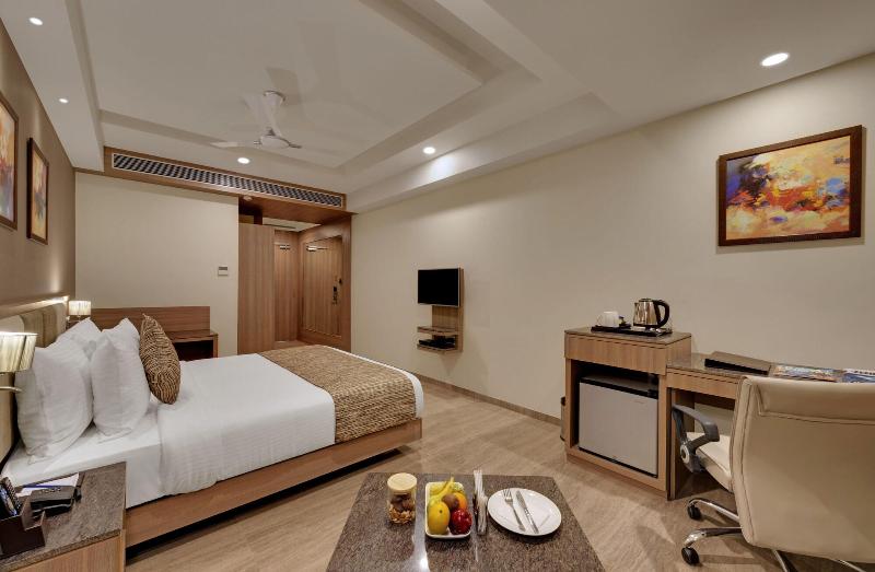 Anaya Beacon Hotel image