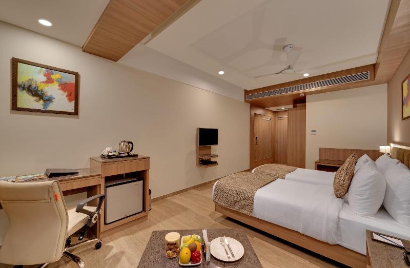 Anaya Beacon Hotel image