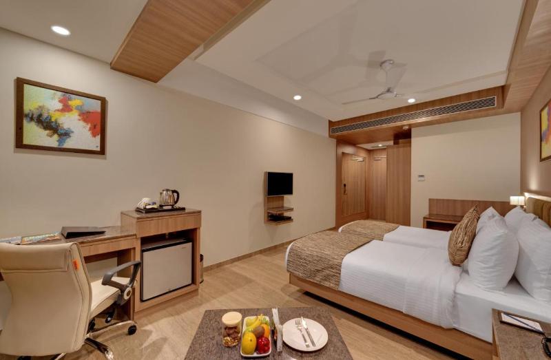 Anaya Beacon Hotel image