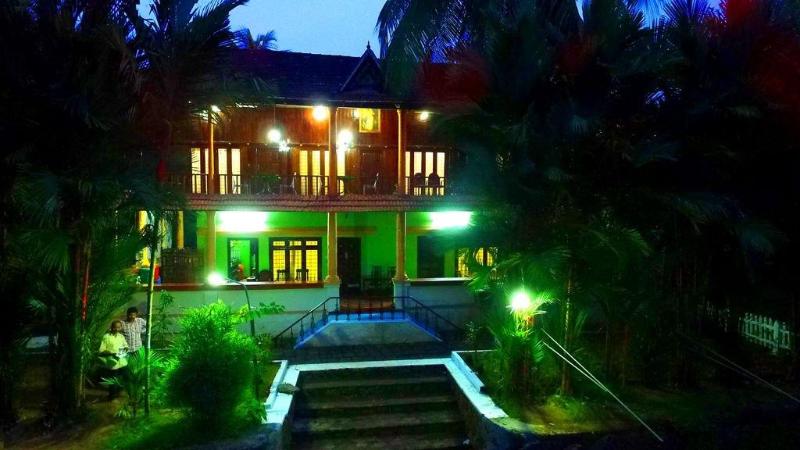 Backwater Retreat - Honeymoon House image