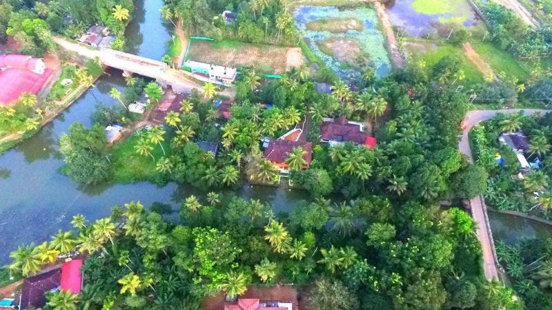 Backwater Retreat - Honeymoon House image